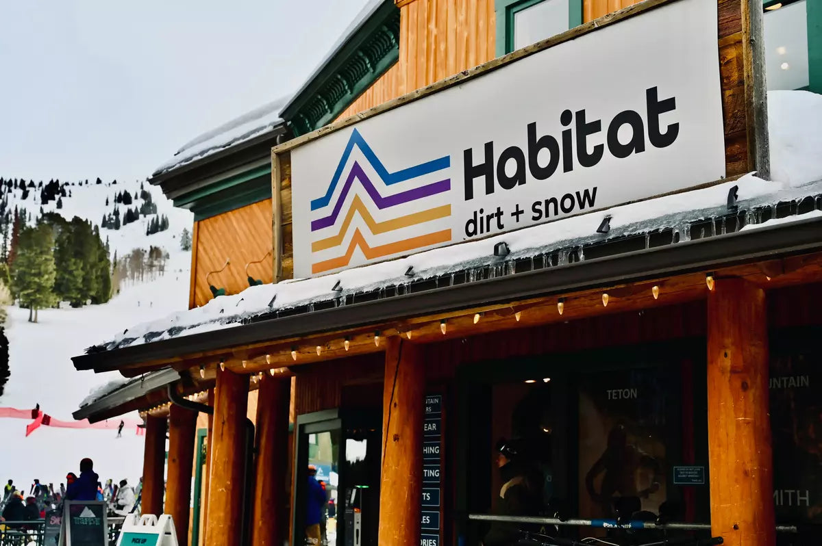 The front of the Habitat dirt and snow shop